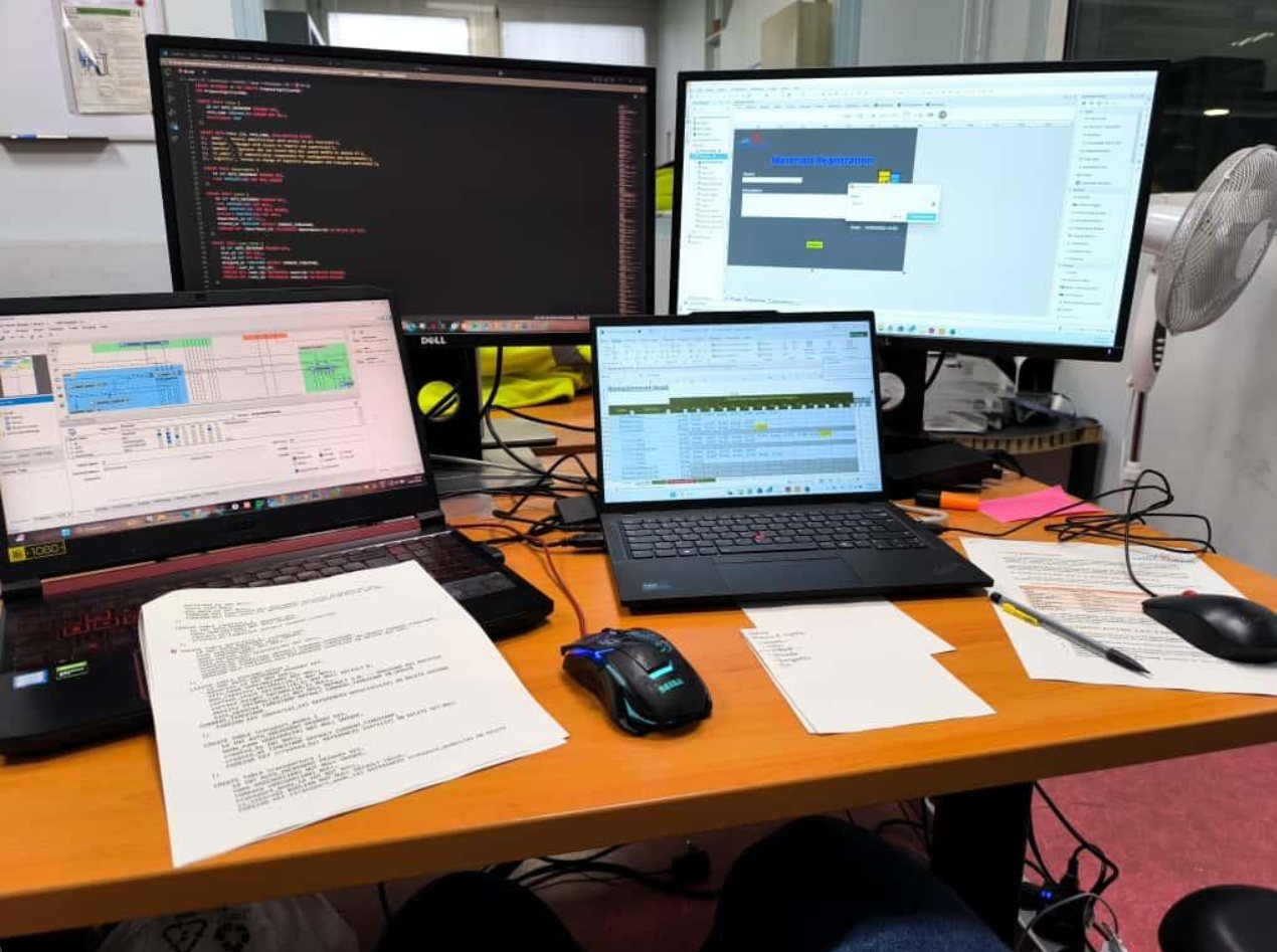 Workstation at the plant with the data model, the code and the logging window