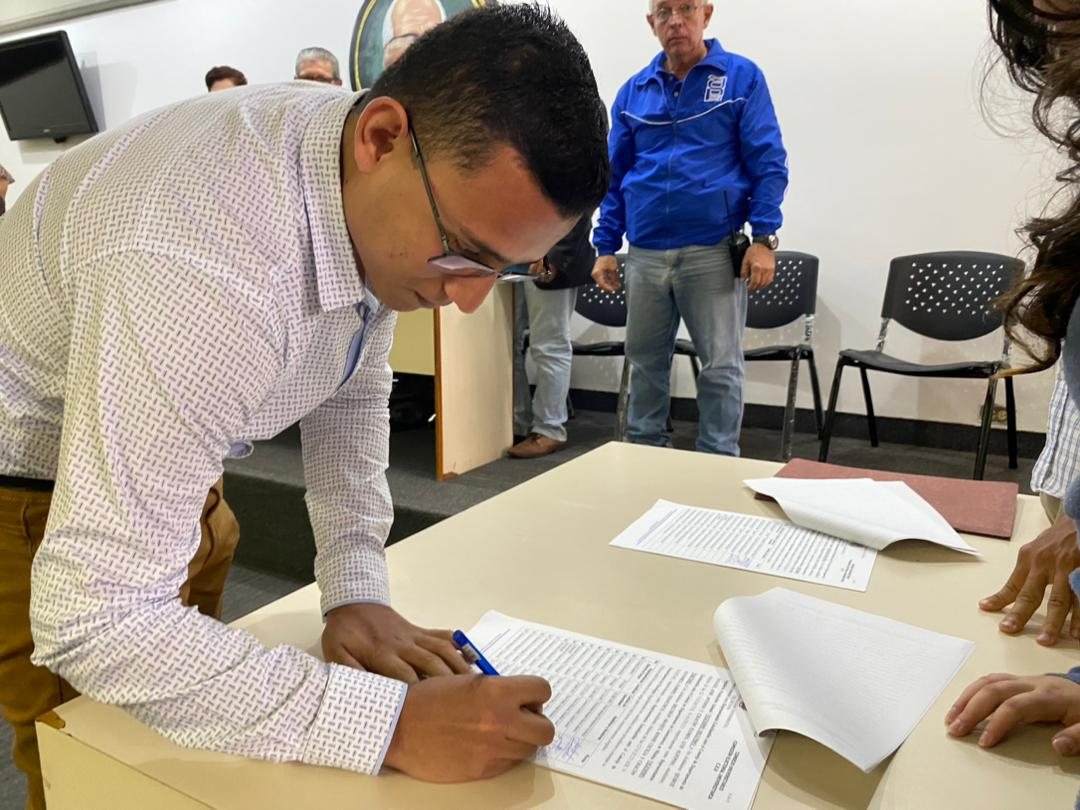 Signing of the proclamation certificate